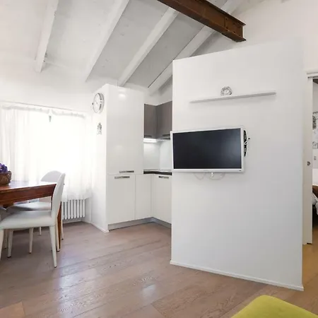 Flats4rent Chiara Appartement Verona